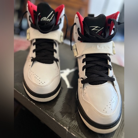 Air Jordan Flight 45 High - Picture 2 of 4